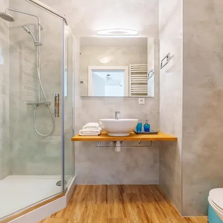 Koral Surfingbird Apartment *